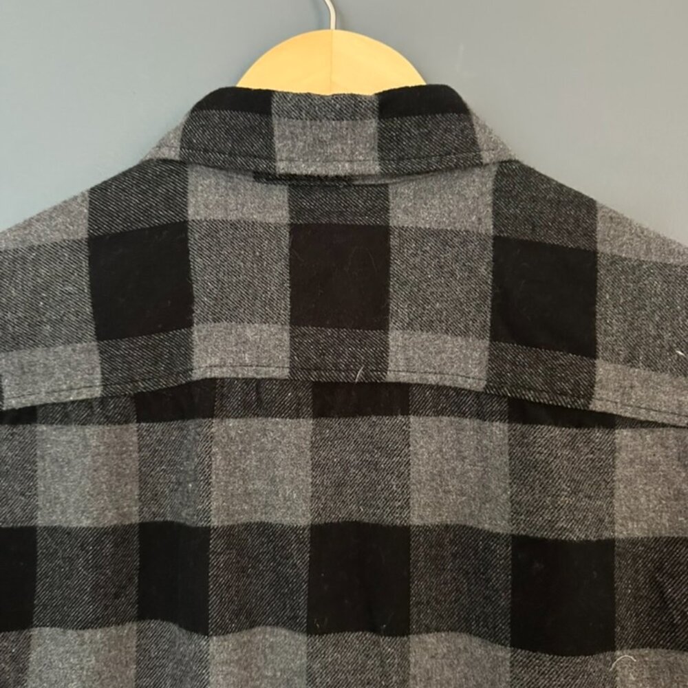 American Eagle Iconic Flannel Button Down Size Sm… - image 4